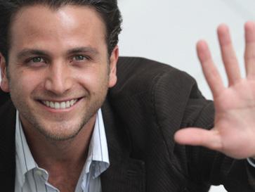 El guapo hijo de Tony Gali