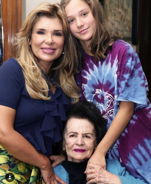 politicos a sus mamas 22