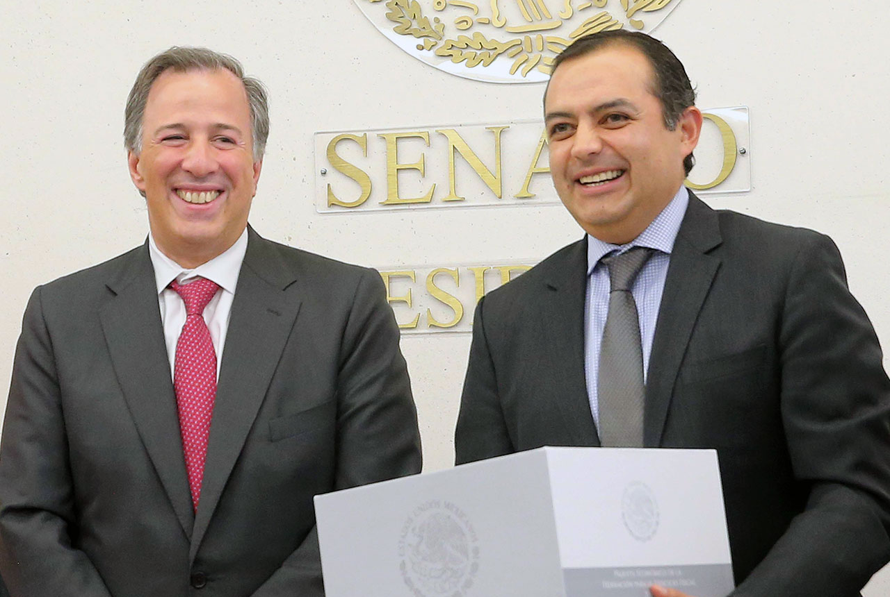Meade en el Senado 3