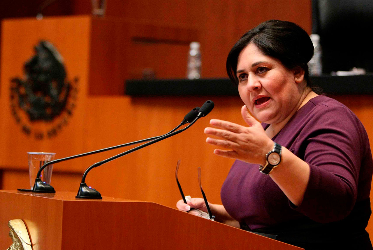 reconocimiento a una mujer reconocimiento a una mujer 3