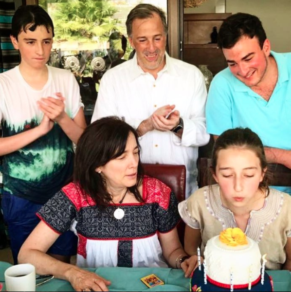 Juana Cuevas Mexicana 6