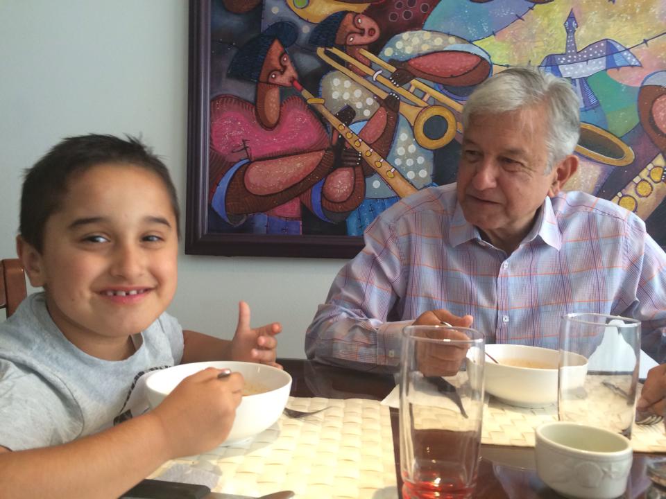 papa Andres Manuel 5