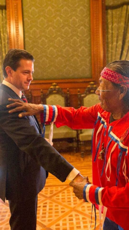 Pena Nieto recibe una limpia 4