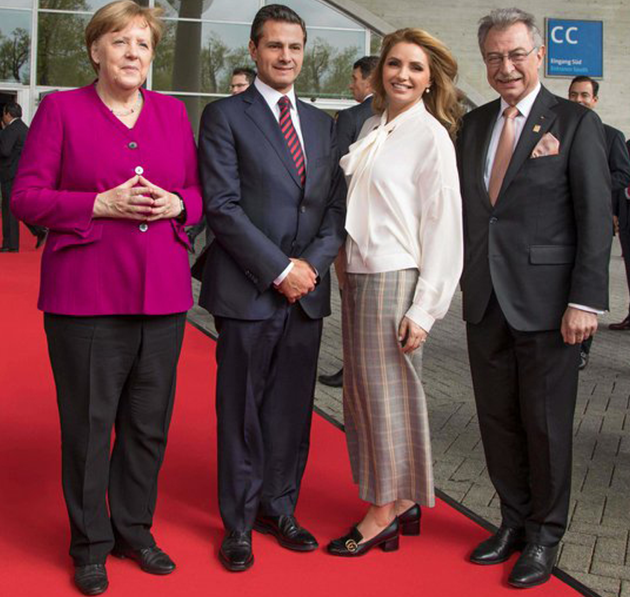 dictadura del zapato de tacon 11