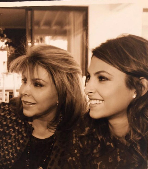 politicas y politicos a sus mamas 18