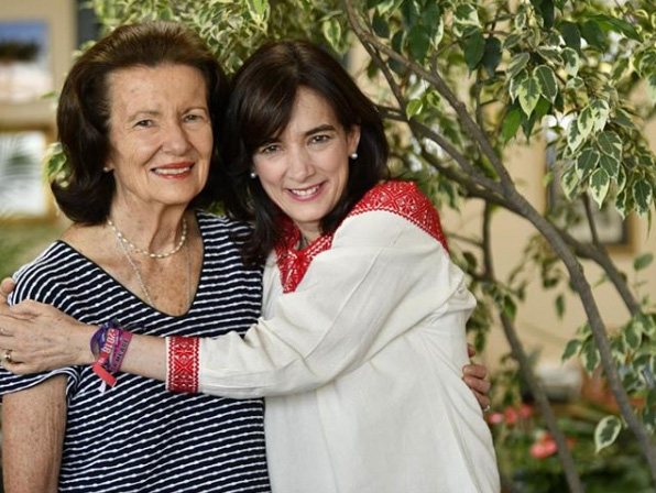 politicas y politicos a sus mamas 21