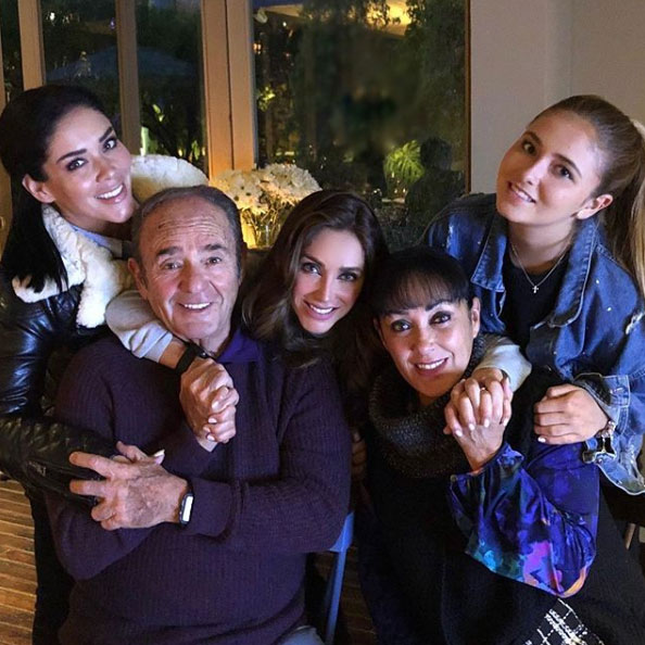 La esposa de Manuel Velasco 4