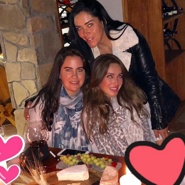 La esposa de Manuel Velasco 5