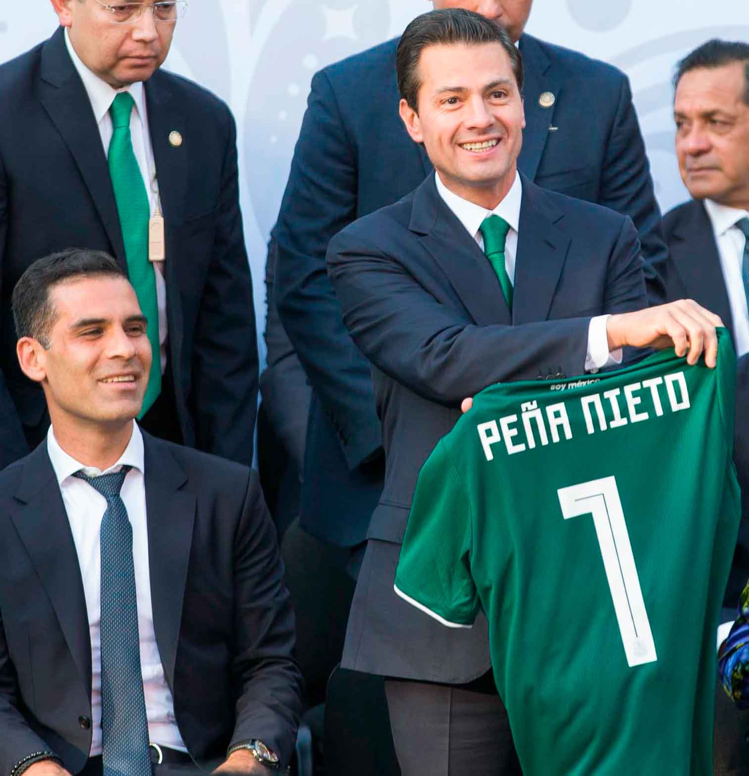 Angelica Rivera enlista a sus jugadores 4