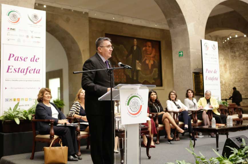 Legisladoras salientes y electas 6