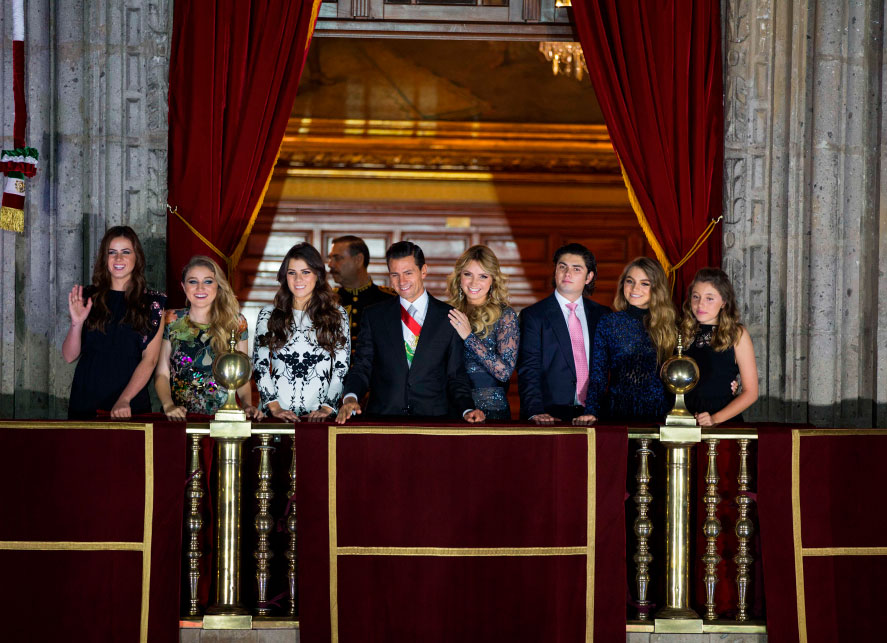 Los Pinos Teens en los Gritos de Independencia 7