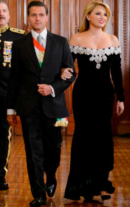 Angelica nos hizo dar El Grito 9