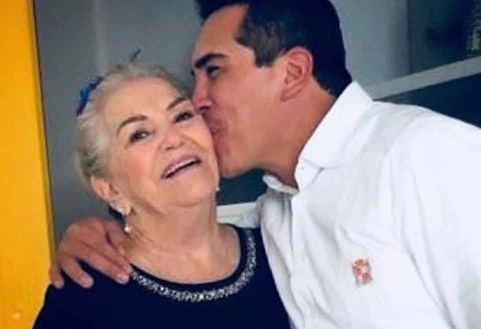 familiares de Alejandro Moreno 13