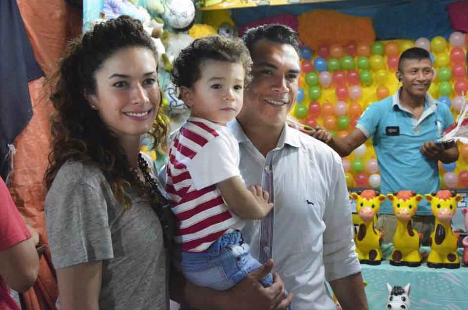 familiares de Alejandro Moreno 26