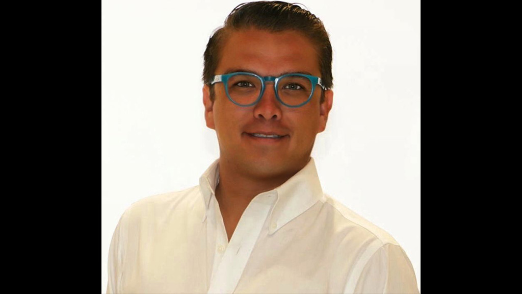 Gerardo Islas, el soltero del Congreso de Puebla