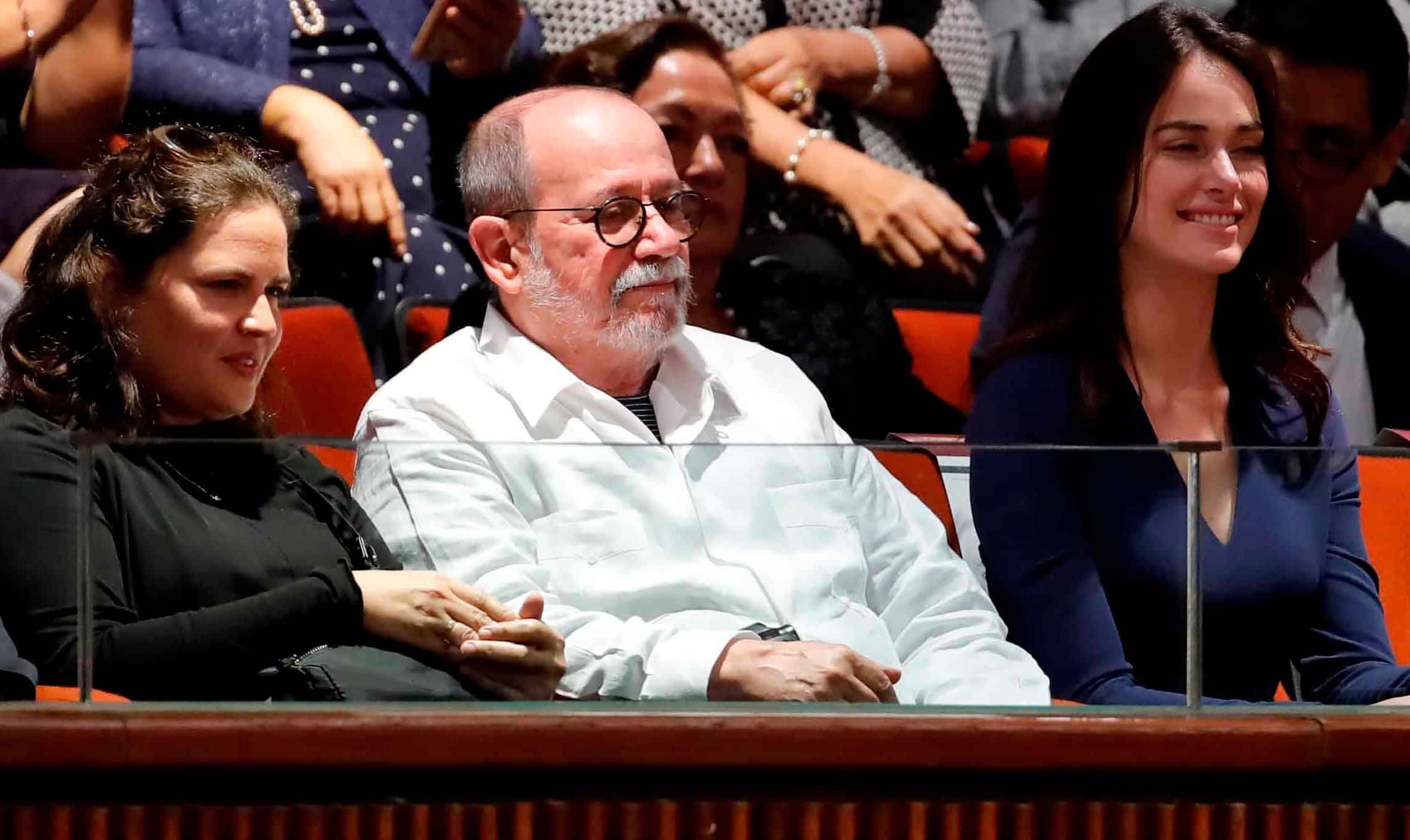 Andres Manuel Jr e Irene Esser Andres Manuel Jr e Irene Esser 4