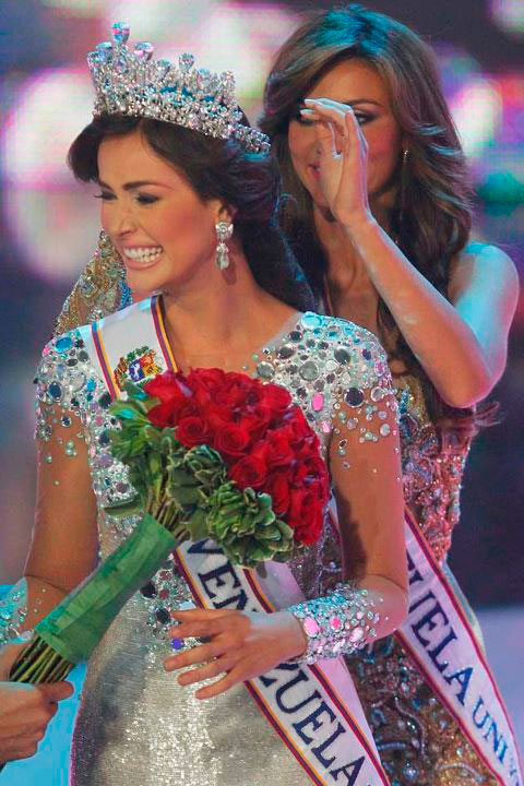 Andres Manuel Jr e Irene Esser Andres Manuel Jr e Irene Esser 8