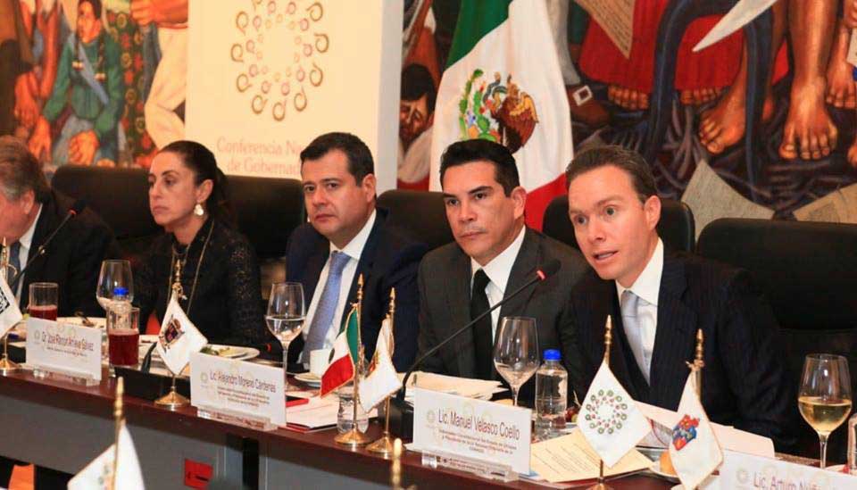 sonrie Alejandro Moreno 2 sonrie Alejandro Moreno 3