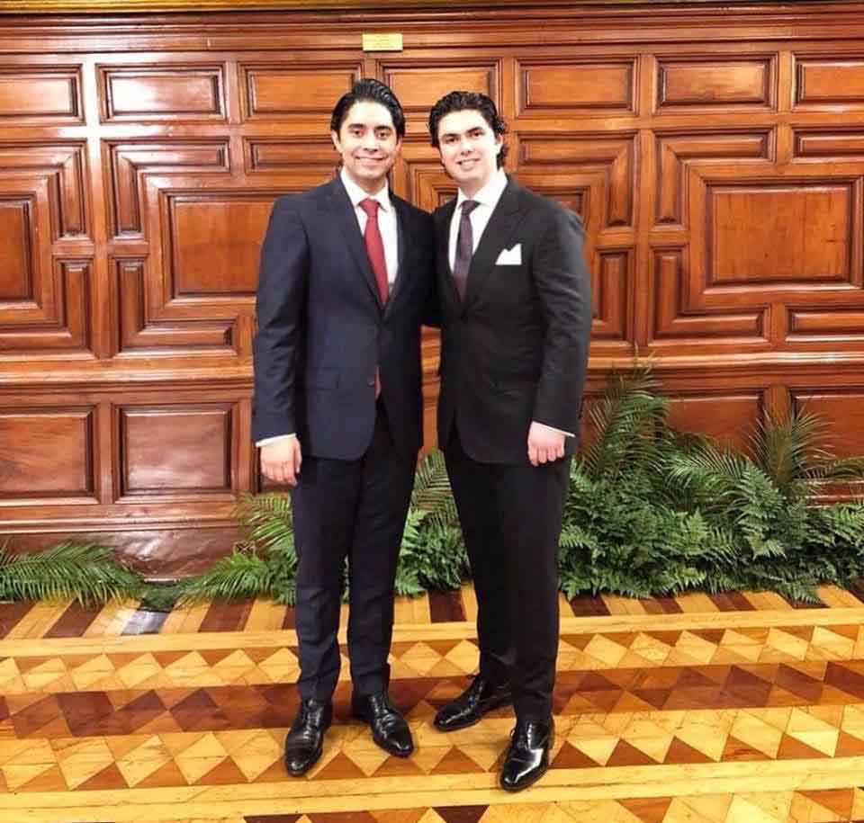 21 de Alejandro Pena 8