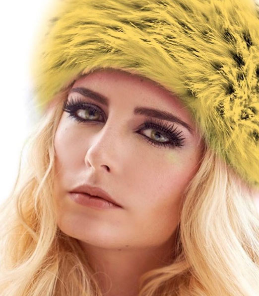 Enrique Pena Nieto con una modelo 4