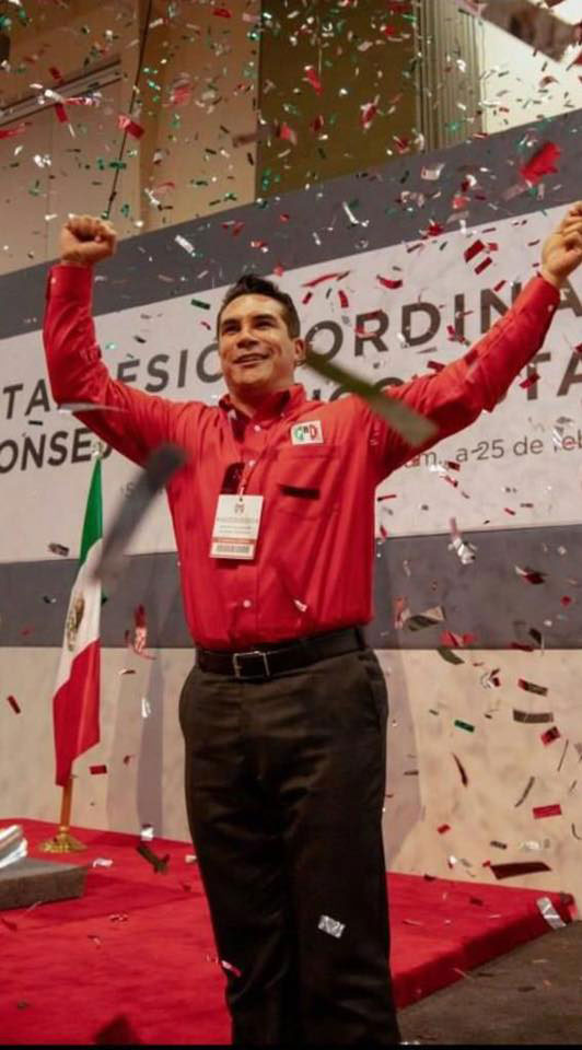 Alejandro Moreno se destapa 3