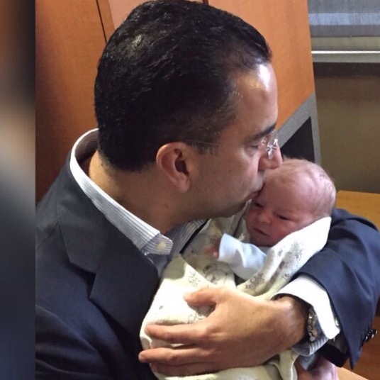 Lozano ya es abuelo