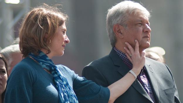 andres-manuel-lopez-obrador-beatriz-gutierrez-muller-zocalo