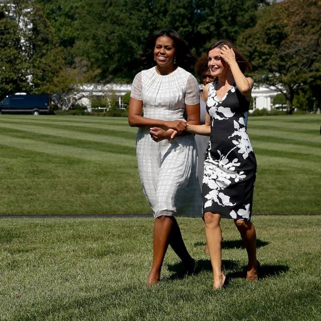 Letizia arrasa con su look